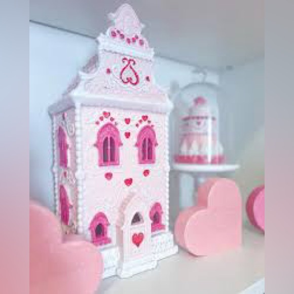 NEW Pink Pastel Gingerbread Light Up Victorian House Valentine's Day - Picture 2 of 7